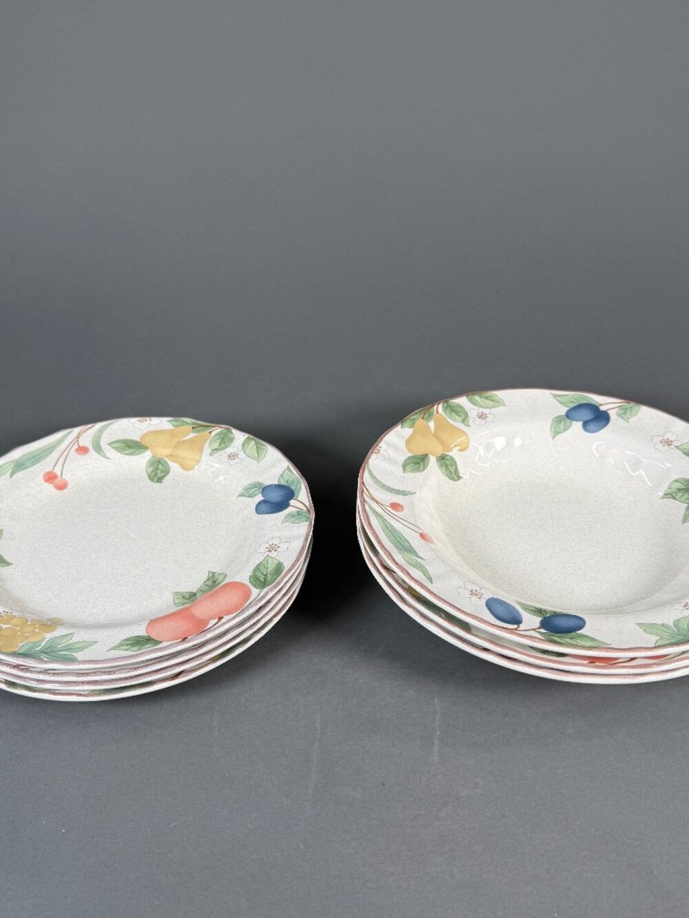 Set of 7 Mikasa Country Classics Fruit Panorama DC014 Salad Plates & Soup Bowls